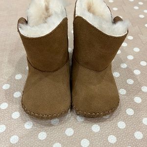 USA 04/05 ugg boots toddler